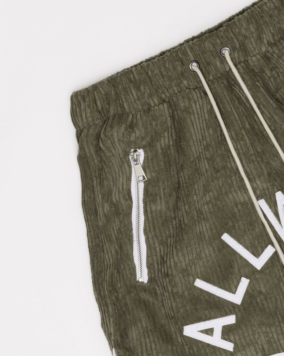 CORDUROY SHORTS (OLIVE)